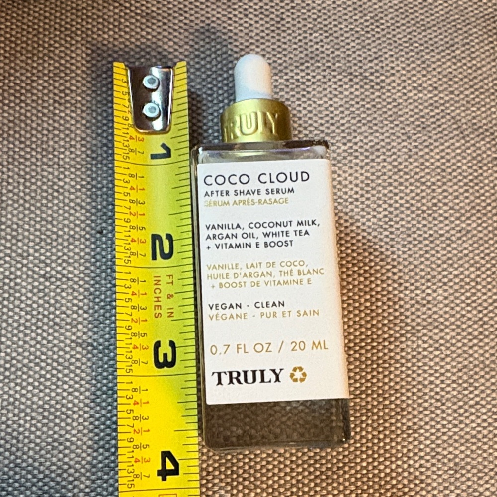 TRULY Coco Cloud After Shave Serum - Gold and White